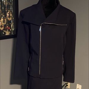 Bandolino Woman’s 2 pc suit